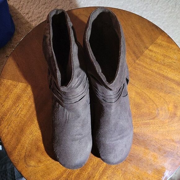 RAMPAGE SLOUCHY FIT SUEDE  ANKLE BOOTS R3 - Picture 3 of 13